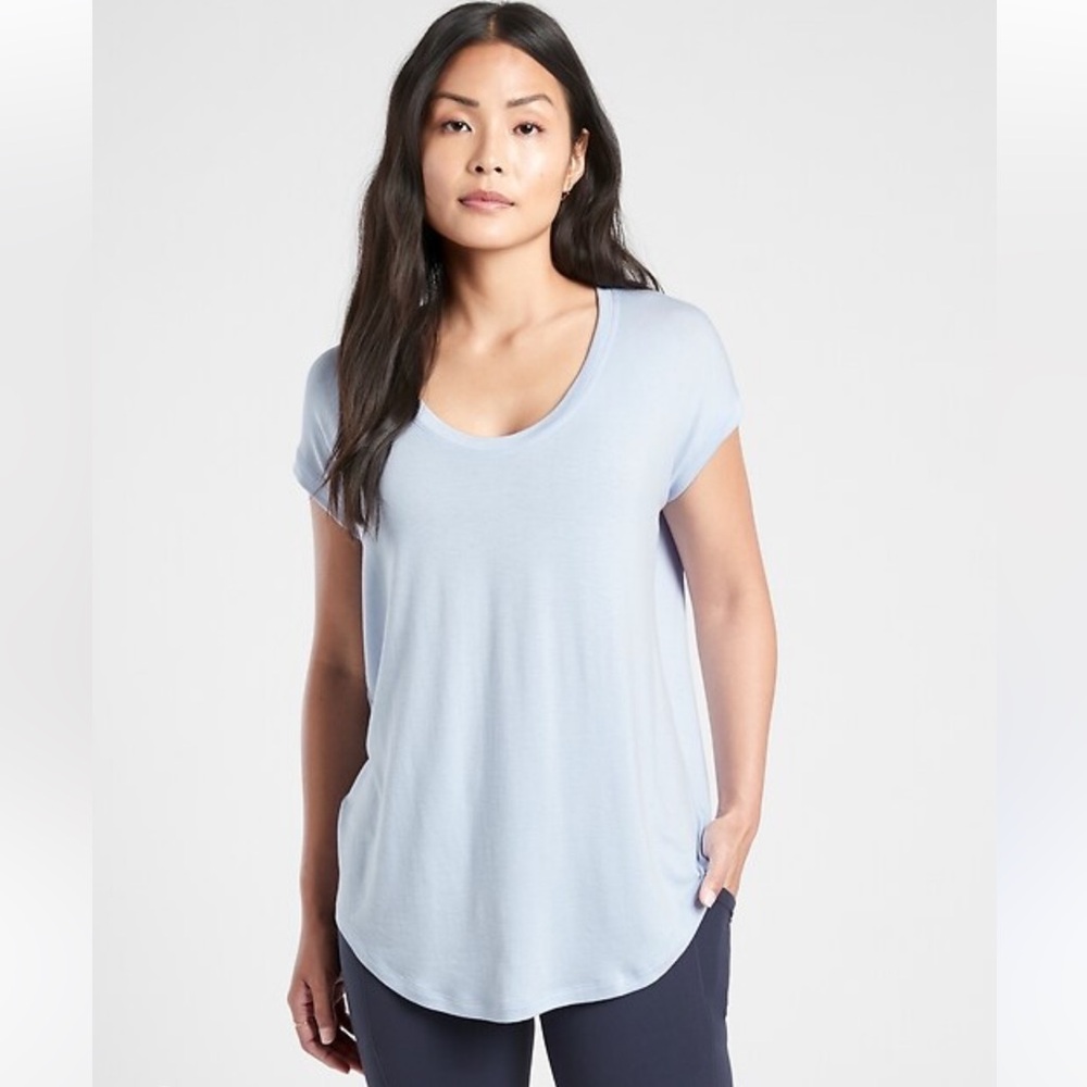 Athleta Cloudlight Stratus Tee